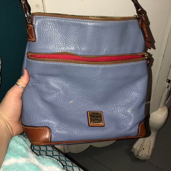 Dooney & Bourke Handbags - Authentic Dooney & Bourke crossbody